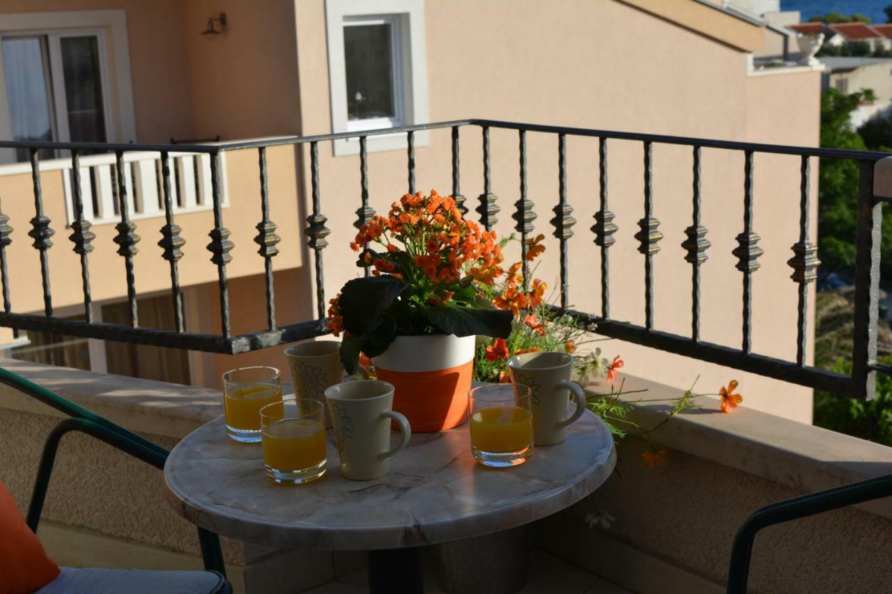 Apartments Villa Lili Tucepi Exterior photo